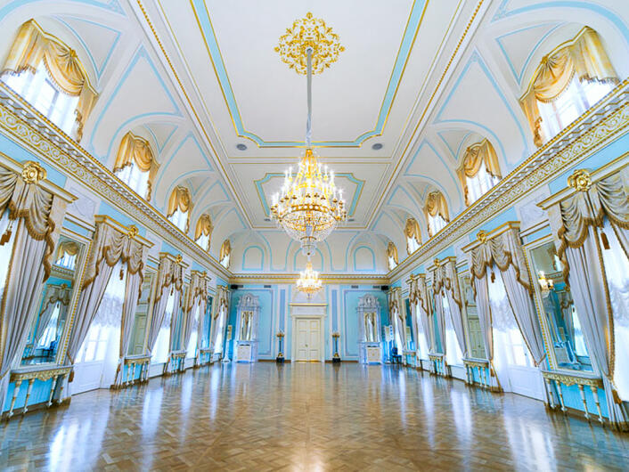 Банкетные залы Константиновского дворца